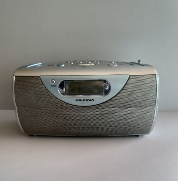 Radio Grundig Music 71