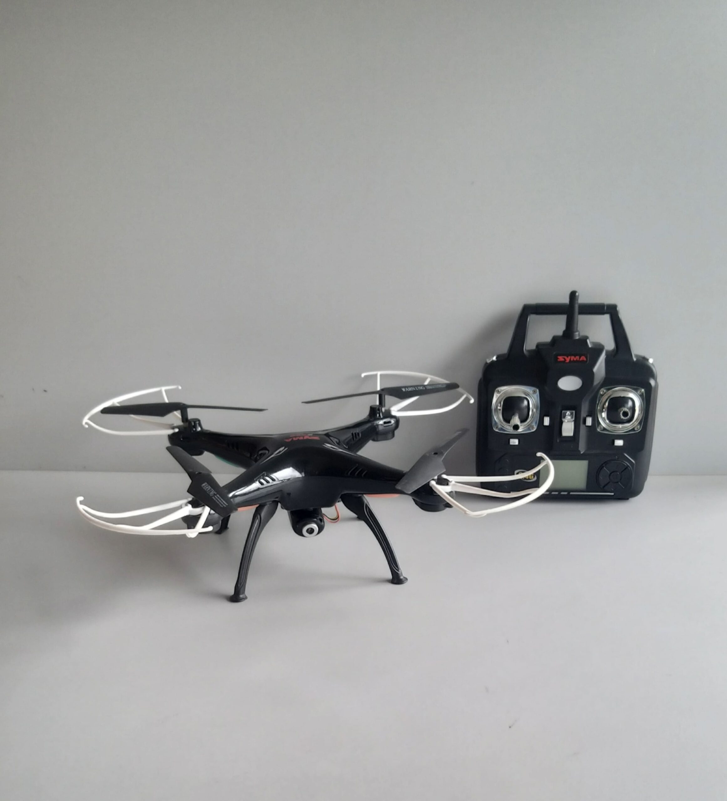 DRONE SYMA X5SC